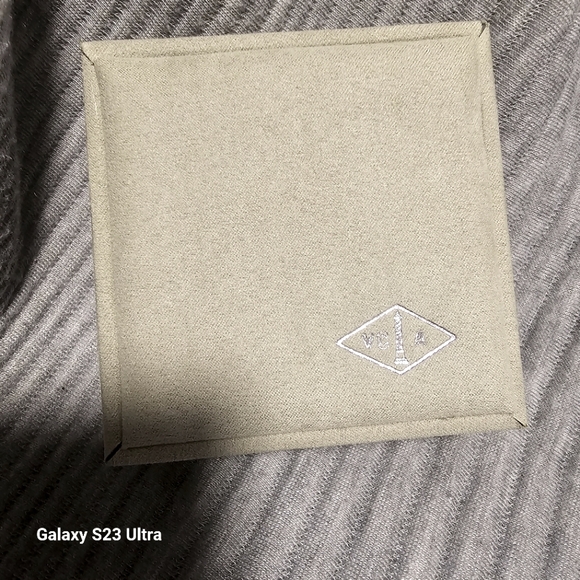 Van Cleef & Arples box - Picture 1 of 3